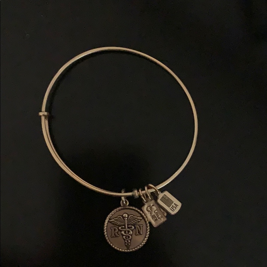 Wind And Fire Rn Bracelet In Gold